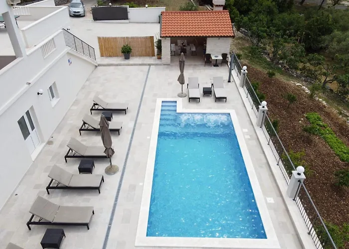 Villa Dragi - Four Bedroom With Swimming Pool, Terrace And Sea View Pridvorje